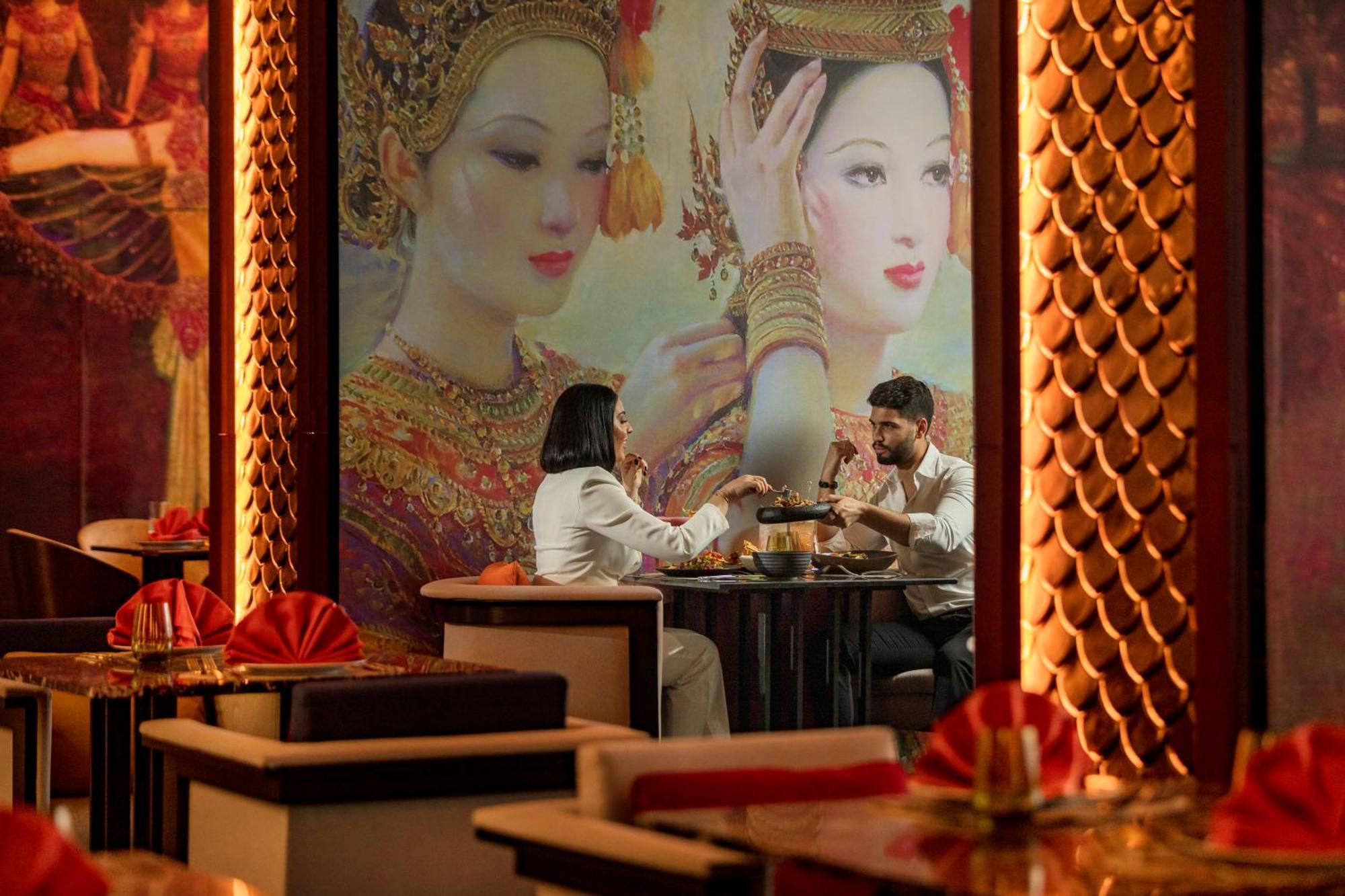 Dusit Doha Hotel Εξωτερικό φωτογραφία Thai restaurant in Bangkok